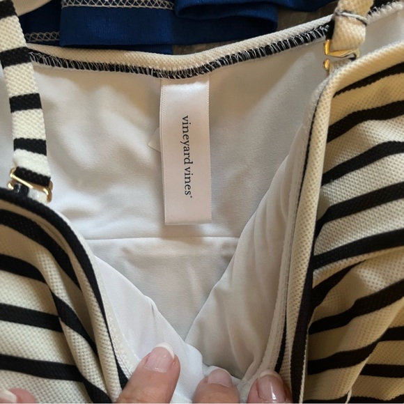Vineyard Vines White and Black Striped One Piece Suit. Size large. - Picture 4 of 6